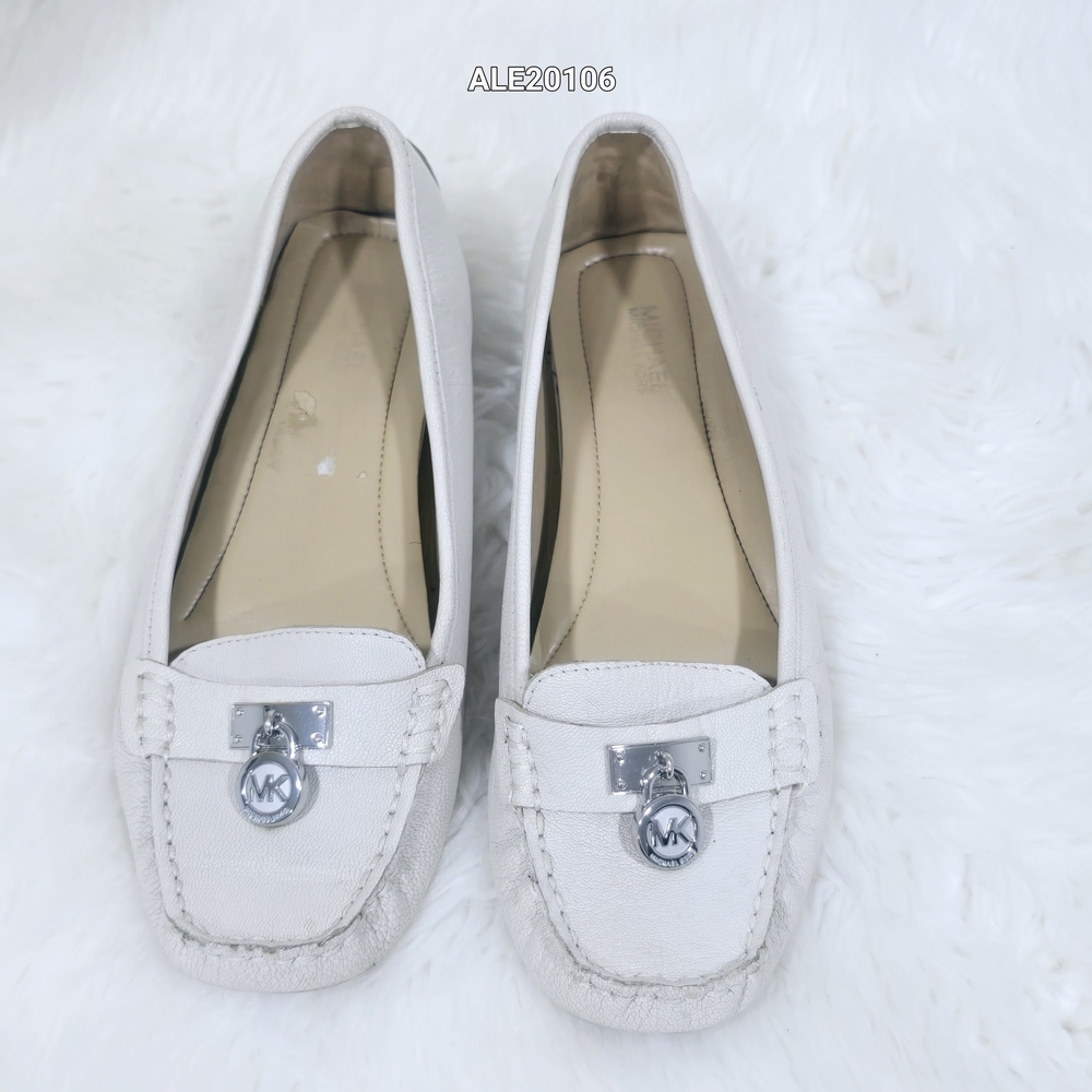 Michael Kors Mocassines Hamilton Cream whith Logo MK Size 8.5M - Picture 12 of 13